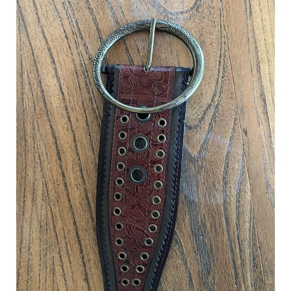 Chico’s Vintage Brass Buckle & Rivets Botanical Tooled Design Size 34"-38" - Picture 2 of 7